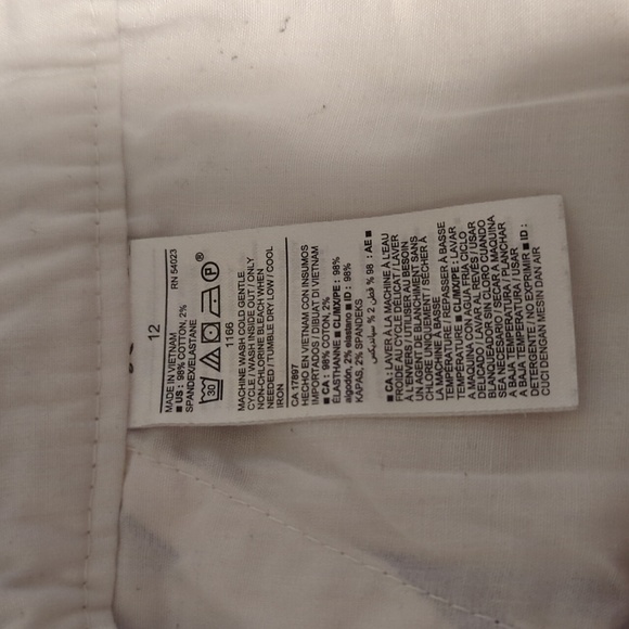 Old Navy 3inch Shorts, size 12 - Picture 4 of 5